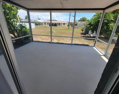 22329 Niagara Avenue - Photo Thumbnail 23