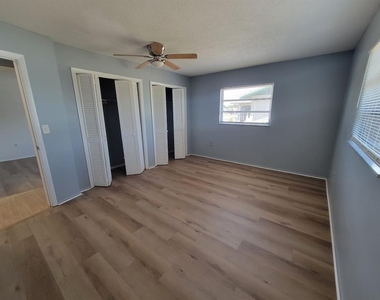 22329 Niagara Avenue - Photo Thumbnail 17