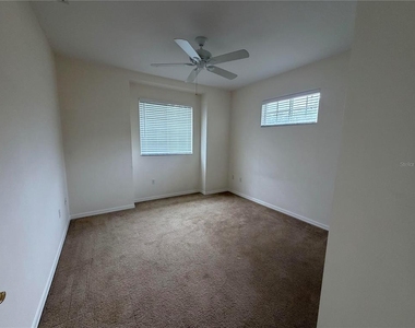 412 W 28th Street - Photo Thumbnail 9