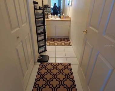 412 W 28th Street - Photo Thumbnail 10