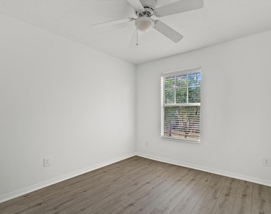 12808 Hampton Hill Drive - Photo Thumbnail 25