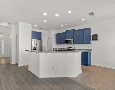 12808 Hampton Hill Drive - Photo Thumbnail 4