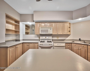 1409 Penn Avenue - Photo Thumbnail 11