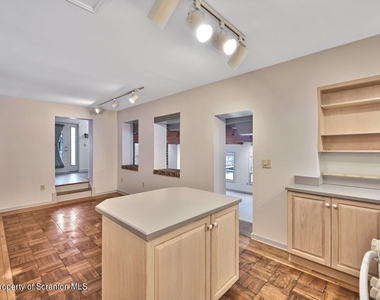 1409 Penn Avenue - Photo Thumbnail 14