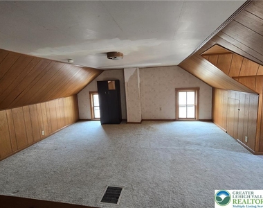 628 Linden Street - Photo Thumbnail 10