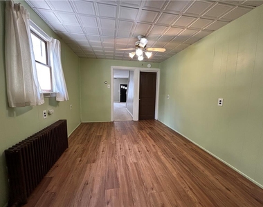 131 E Union Boulevard - Photo Thumbnail 4