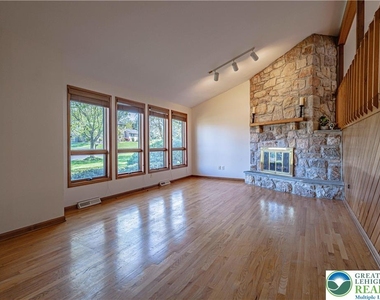 3705 Vale View Drive - Photo Thumbnail 9