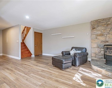 3705 Vale View Drive - Photo Thumbnail 32