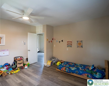 128 E Spruce Street - Photo Thumbnail 10