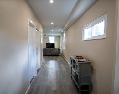 128 E Spruce Street - Photo Thumbnail 1