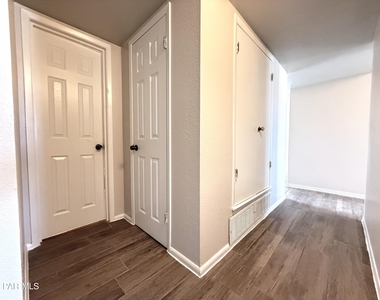 9321 Sorbonne Drive - Photo Thumbnail 19