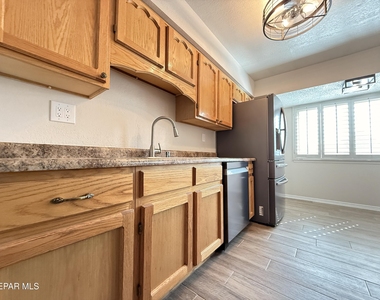 9321 Sorbonne Drive - Photo Thumbnail 15