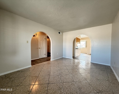 9321 Sorbonne Drive - Photo Thumbnail 6