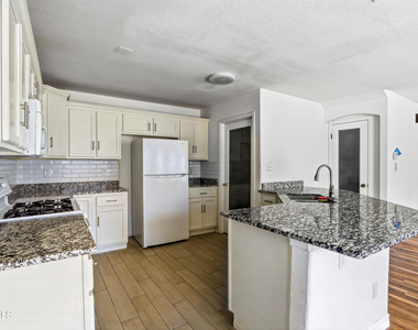 7105 Tierra Roja Street - Photo Thumbnail 11