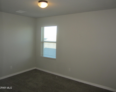 12253 Desert Cliff Court - Photo Thumbnail 28