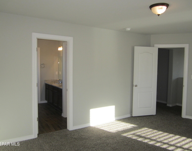 12253 Desert Cliff Court - Photo Thumbnail 46