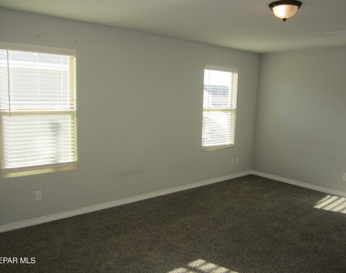 12253 Desert Cliff Court - Photo Thumbnail 43