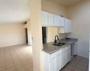2121 Lake Omega Street - Photo Thumbnail 8