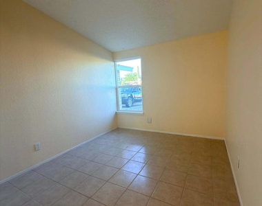 2121 Lake Omega Street - Photo Thumbnail 17