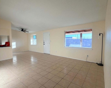 2121 Lake Omega Street - Photo Thumbnail 6