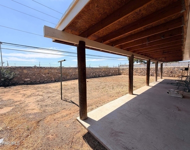 2121 Lake Omega Street - Photo Thumbnail 19
