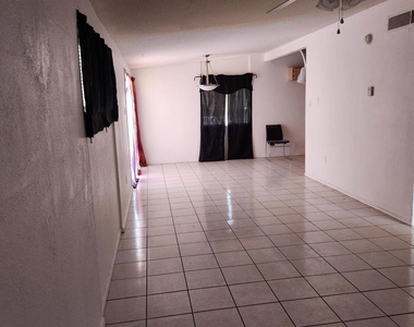 10331 Blythe Drive - Photo Thumbnail 4
