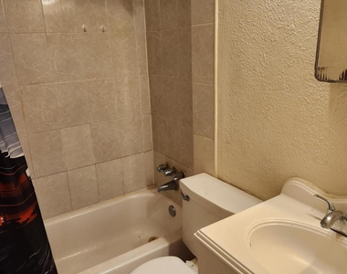 10331 Blythe Drive - Photo Thumbnail 7