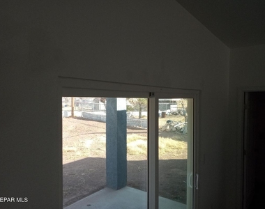718 Cobre Street - Photo Thumbnail 30