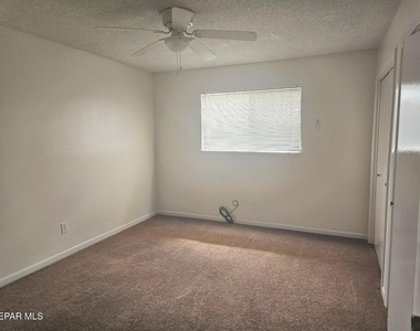6832 Escondido Drive - Photo Thumbnail 8