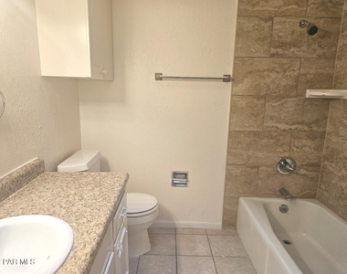 6832 Escondido Drive - Photo Thumbnail 7