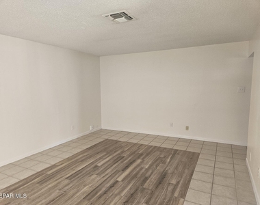 6832 Escondido Drive - Photo Thumbnail 3
