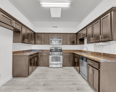 6541 Dakota Ridge Drive - Photo Thumbnail 12