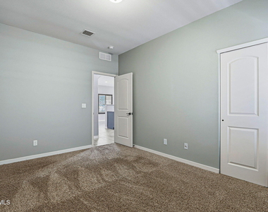2120 Honour Point Place - Photo Thumbnail 17