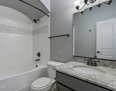 2120 Honour Point Place - Photo Thumbnail 14