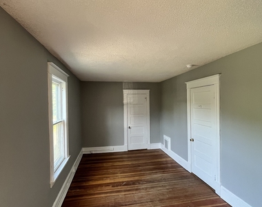 245 Bristol Street - Photo Thumbnail 4