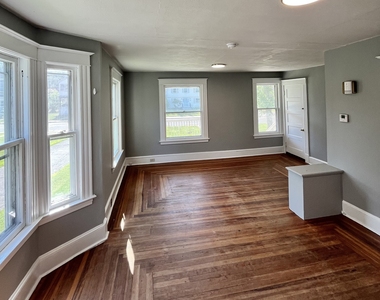 245 Bristol Street - Photo Thumbnail 2
