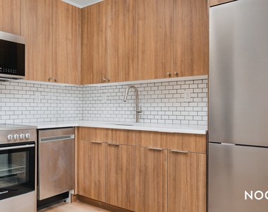 68 Gold Street - Photo Thumbnail 3
