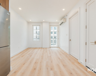 68 Gold Street - Photo Thumbnail 1
