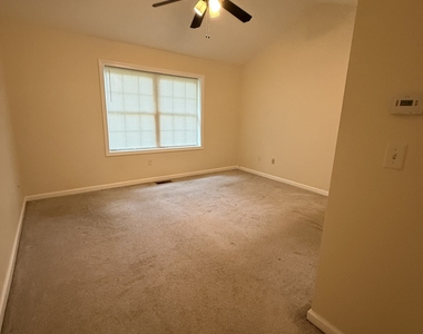 30 Delaware Avenue - Photo Thumbnail 6