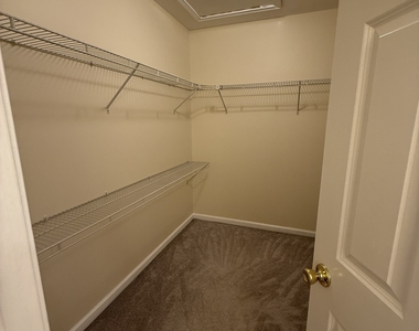 30 Delaware Avenue - Photo Thumbnail 9