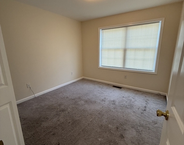 30 Delaware Avenue - Photo Thumbnail 12