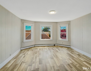 221 Willow Street - Photo Thumbnail 3