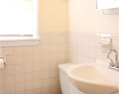 34 Cottage Street - Photo Thumbnail 5