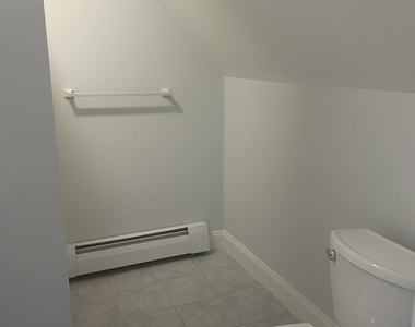 304 Caroline Street - Photo Thumbnail 9