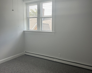 304 Caroline Street - Photo Thumbnail 6