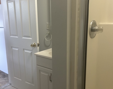 304 Caroline Street - Photo Thumbnail 10