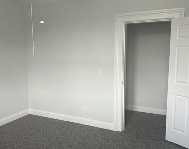 304 Caroline Street - Photo Thumbnail 7