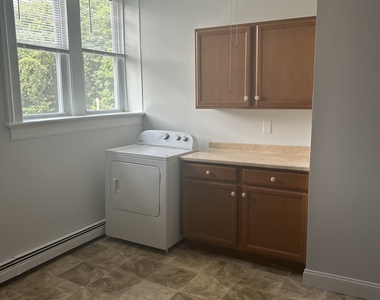 304 Caroline Street - Photo Thumbnail 2