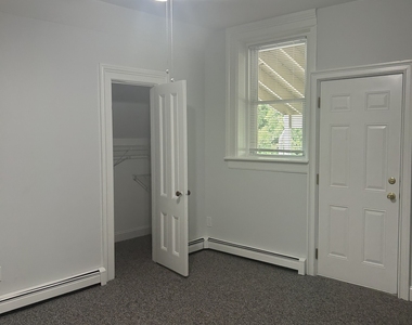 304 Caroline Street - Photo Thumbnail 4