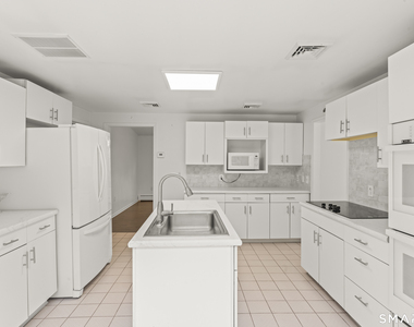 89 Cranbury Drive - Photo Thumbnail 12